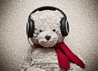 Kulaklıkla Müzik Dinlerken Dikkat
