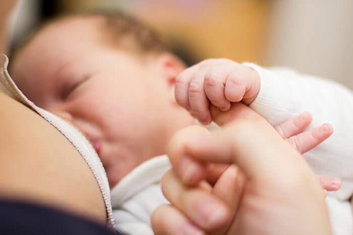 0 - 3 AylÄ±k Bebek Beslenmesi | Doktor Amcam